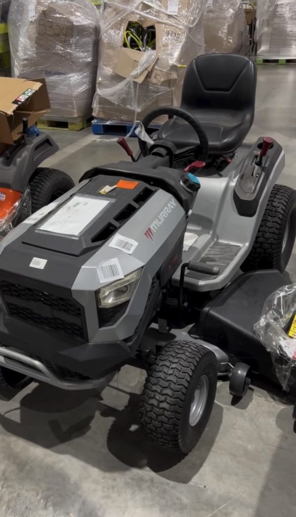 Screenshot Wholesale Riding & Zero-Turn Lawn Mower Liquidation Pallet