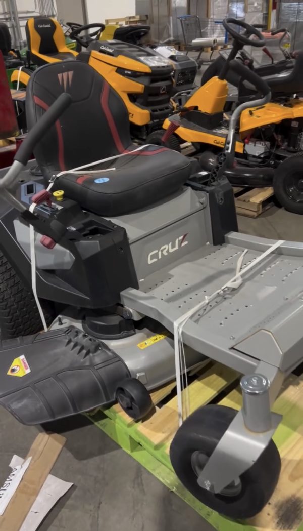 Screenshot Wholesale Riding & Zero-Turn Lawn Mower Liquidation Pallet