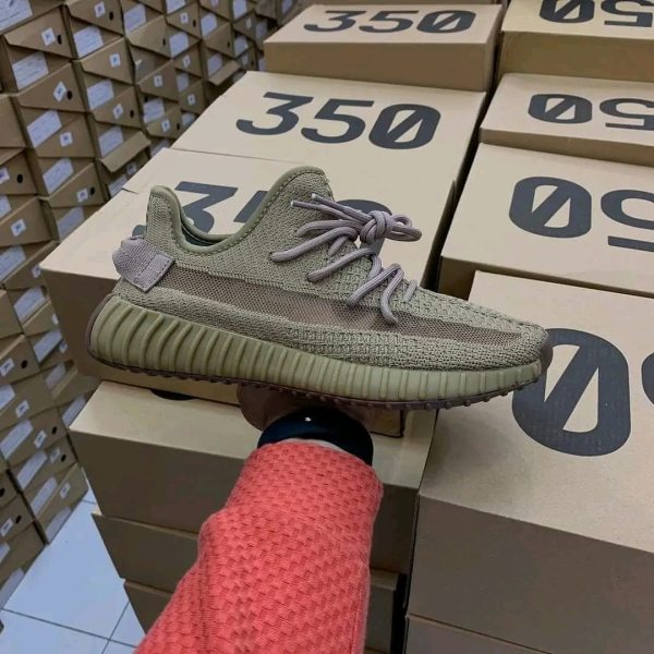 Wholesale Yeezy Boost 350 Liquidation Pallet