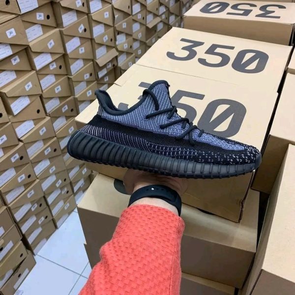 Wholesale Yeezy Boost 350 Liquidation Pallet